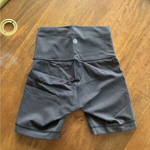 Lululemon wunder under 6” biker short